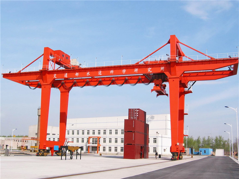 Track-type-container-gantry-crane-Dafang-crane.jpg
